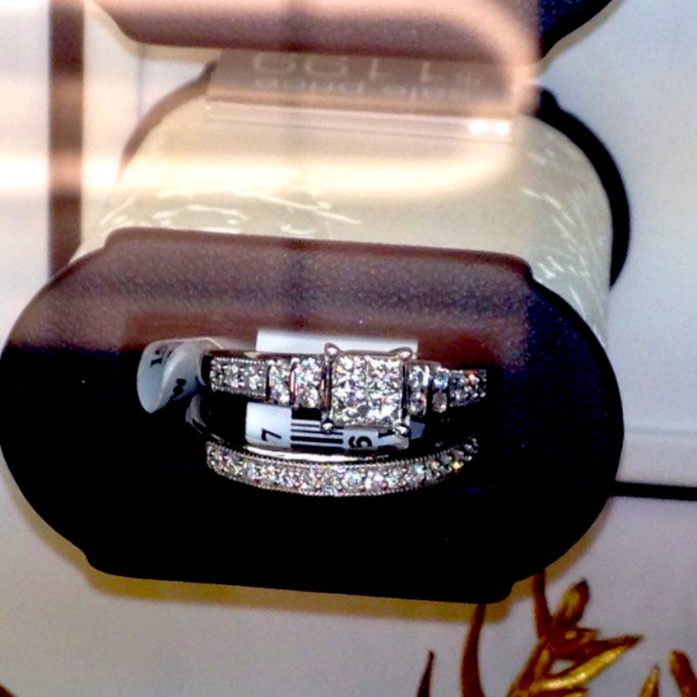 Like new engagement ring set. - Picture 3 of 3